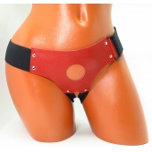 Красные кожаные трусики для страпона - БДСМ Арсенал - купить с доставкой в Северодвинске