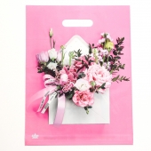Розовый пакет с цветочным принтом и вырубной ручкой (40х31 см) - Сима-Ленд - купить с доставкой в Северодвинске
