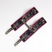 Черные кожаные оковы с розовой строчкой - Crazy Handmade - купить с доставкой в Северодвинске Черные кожаные оковы с розовой строчкой - Crazy Handmade - купить с доставкой в Северодвинске