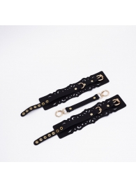 Черный кожаные оковы с узорами и золотистой фурнитурой - Crazy Handmade - купить с доставкой в Северодвинске Черный кожаные оковы с узорами и золотистой фурнитурой - Crazy Handmade - купить с доставкой в Северодвинске