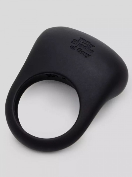 Черное эрекционное виброкольцо Sensation Rechargeable Vibrating Love Ring - Fifty Shades of Grey - в Северодвинске купить с доставкой