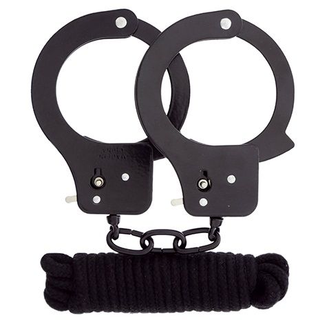 Чёрные наручники из листового металла в комплекте с веревкой BONDX METAL CUFFS LOVE ROPE SET - Dream Toys - купить с доставкой в Северодвинске